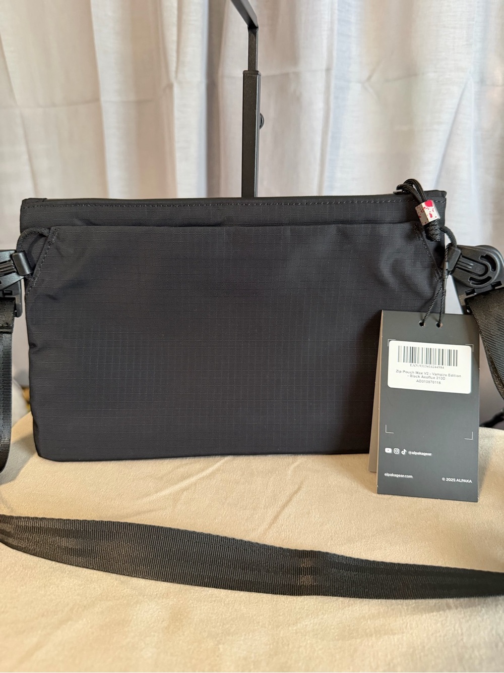 Alpaka Zip Pouch Max V2 – Vampire Edition | Limited Edition - Picture 6 of 11